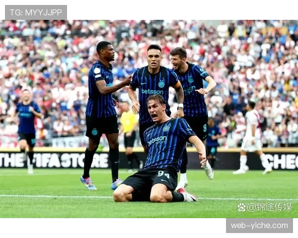 战报：AC米兰2-0力克国际米兰，莱奥一条龙破门锁定胜局